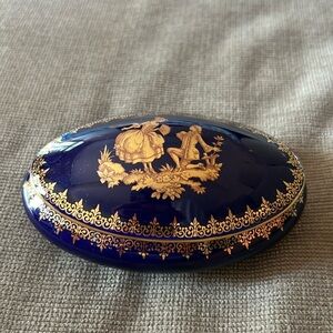 Limoges vintage porcelain gold colonial couple trinket oval box